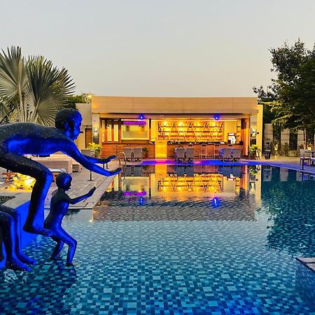 The Grand Arc Hotel & Convention Centre Shahjahanpur Kültér fotó
