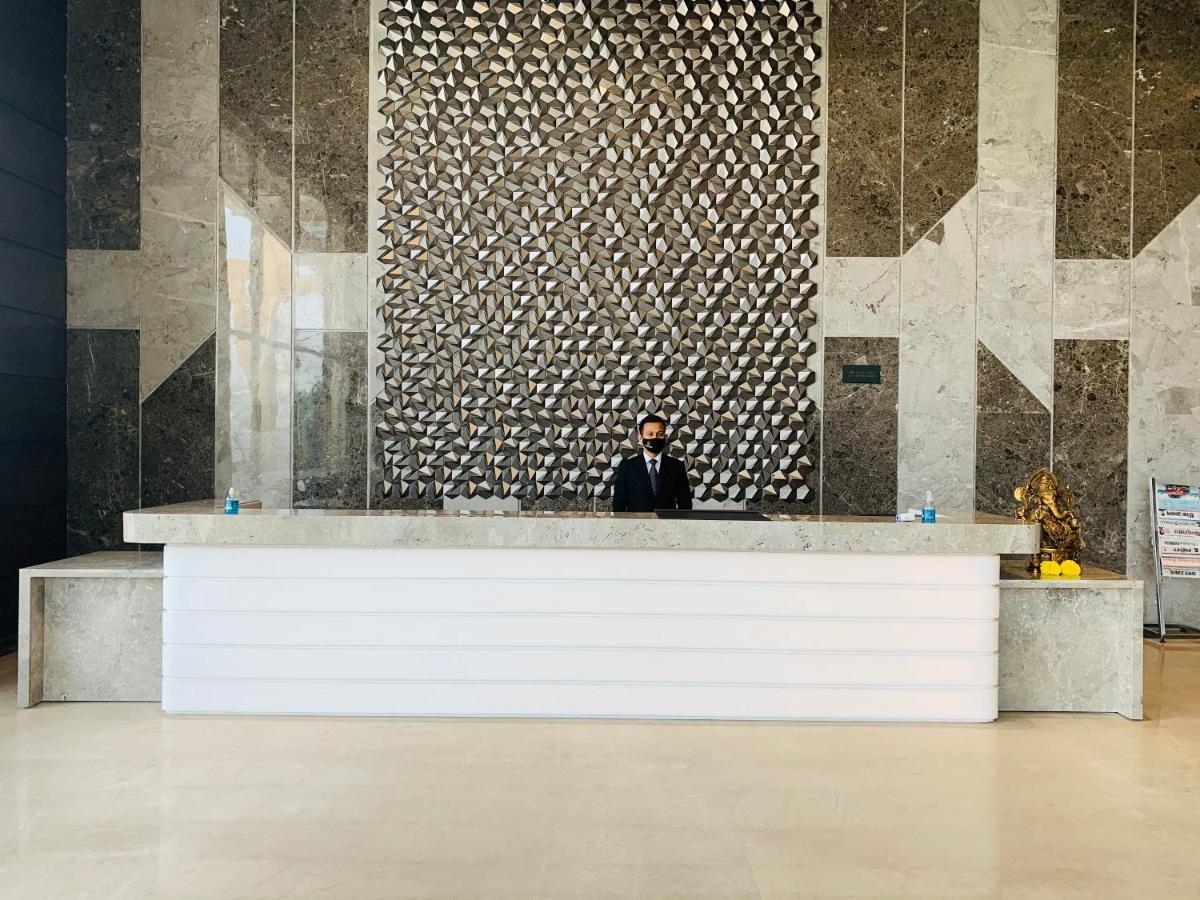 The Grand Arc Hotel & Convention Centre Shahjahanpur Kültér fotó