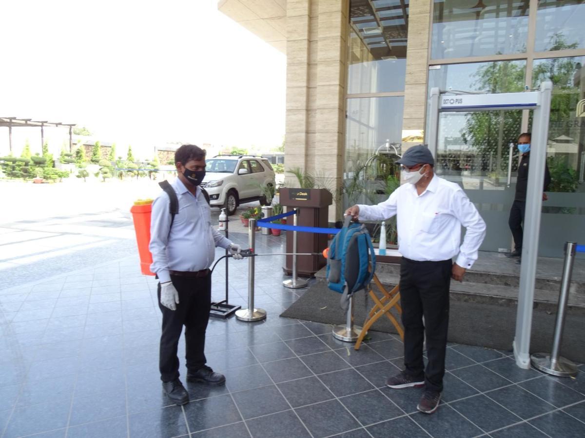 The Grand Arc Hotel & Convention Centre Shahjahanpur Kültér fotó