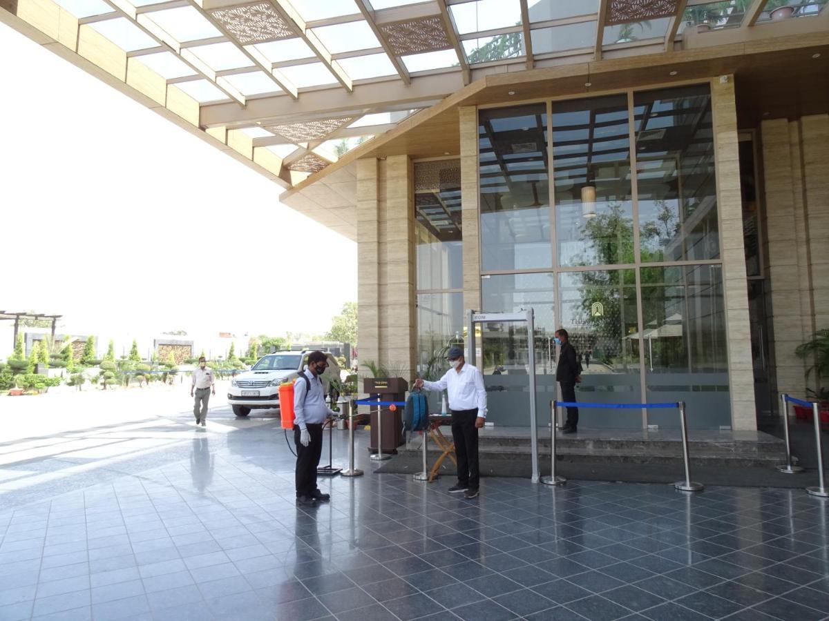 The Grand Arc Hotel & Convention Centre Shahjahanpur Kültér fotó