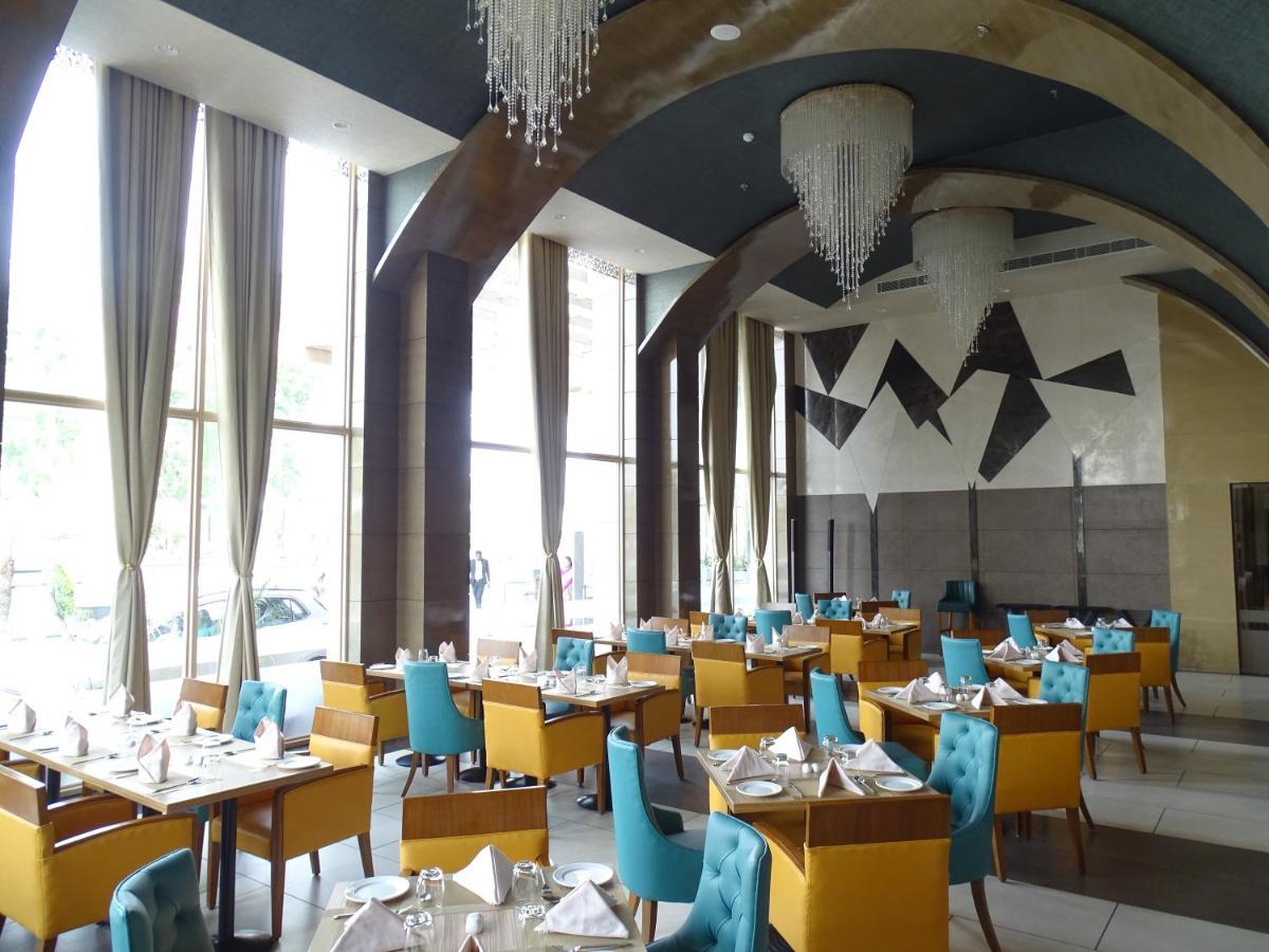 The Grand Arc Hotel & Convention Centre Shahjahanpur Kültér fotó