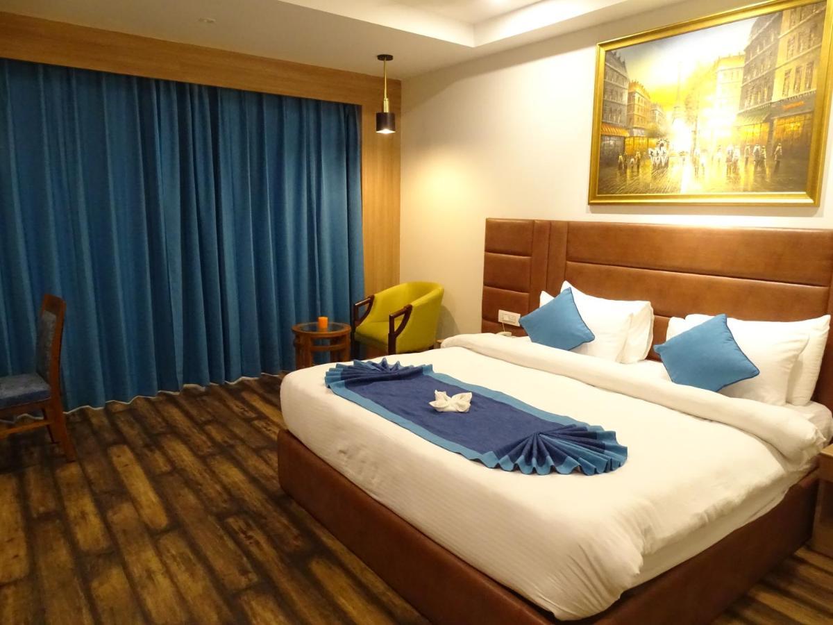 The Grand Arc Hotel & Convention Centre Shahjahanpur Kültér fotó