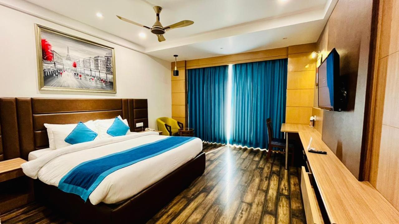 The Grand Arc Hotel & Convention Centre Shahjahanpur Kültér fotó