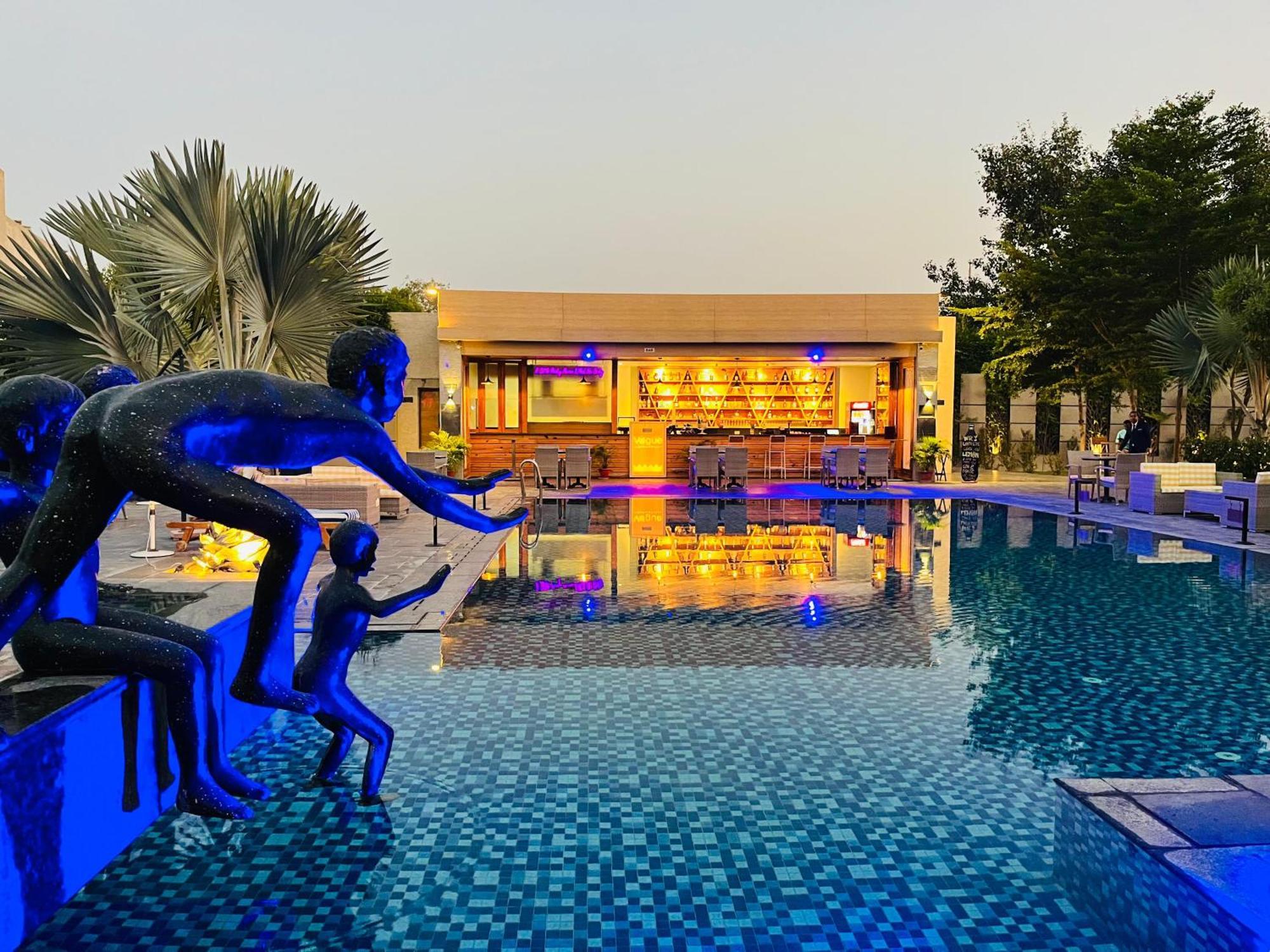The Grand Arc Hotel & Convention Centre Shahjahanpur Kültér fotó