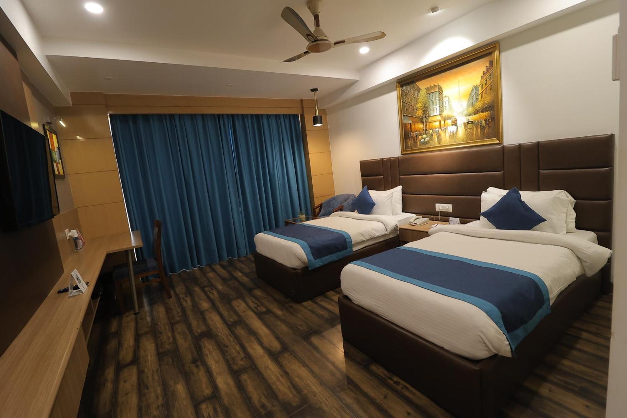 The Grand Arc Hotel & Convention Centre Shahjahanpur Kültér fotó