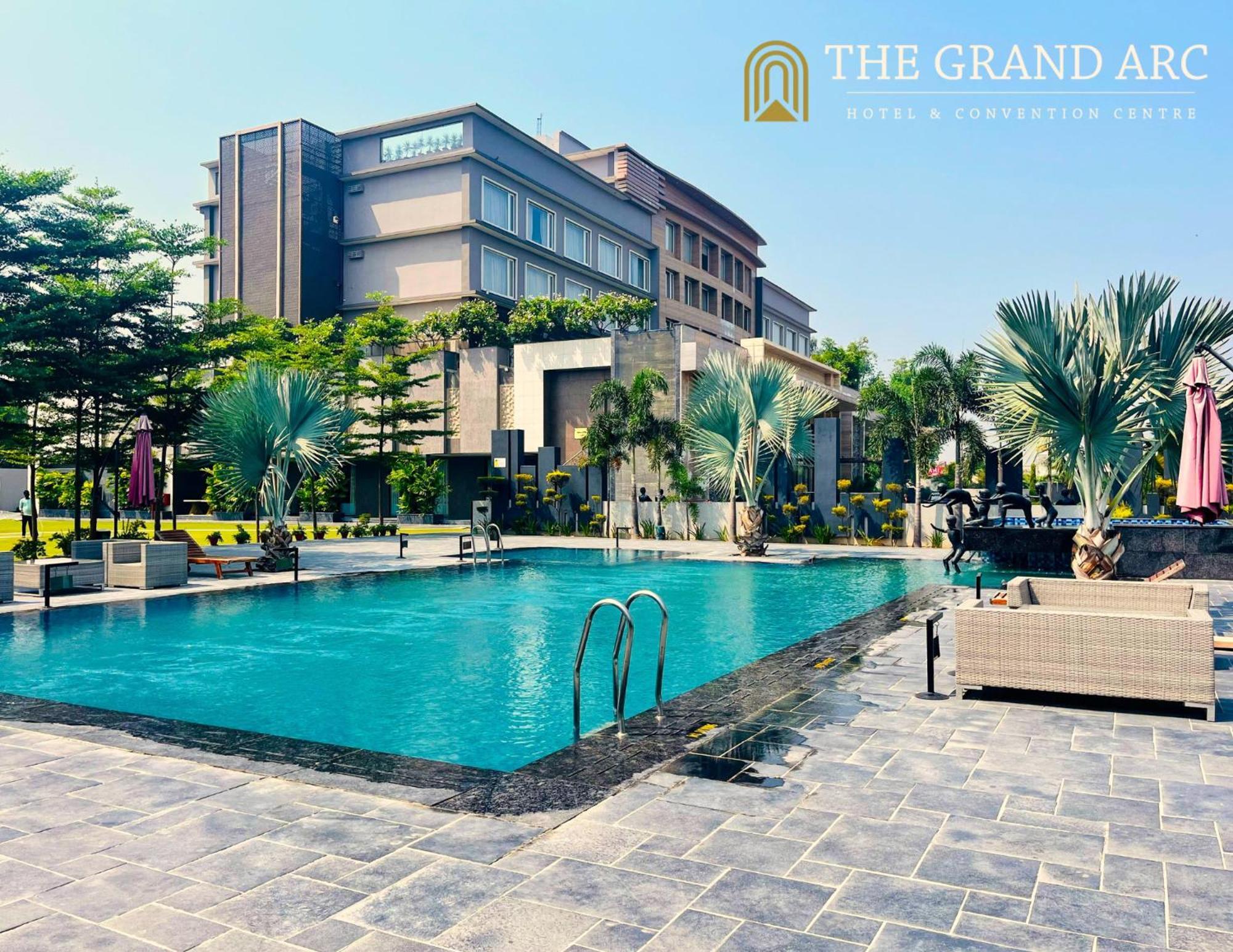 The Grand Arc Hotel & Convention Centre Shahjahanpur Kültér fotó